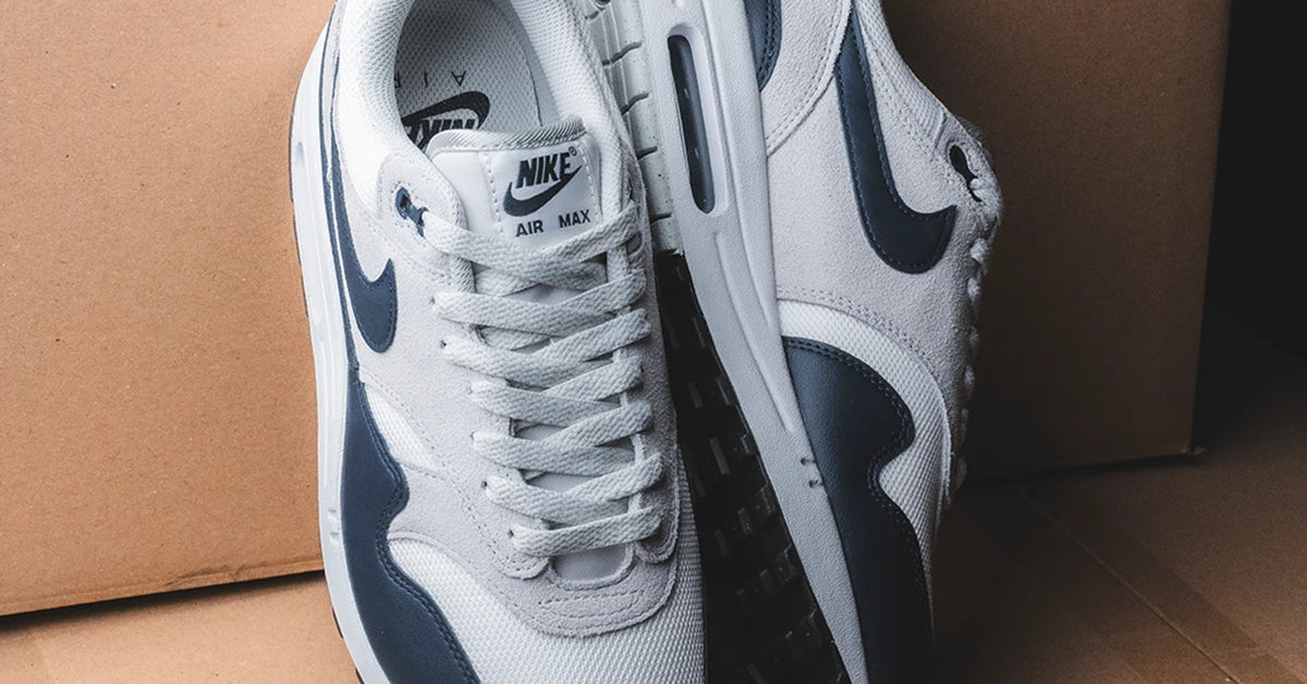 Nike Air Max 1 Essential Summit White Armory Navy