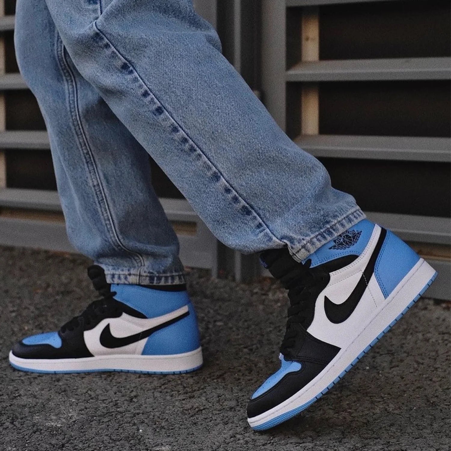 Air Jordan 1 Retro High OG UNC Toe