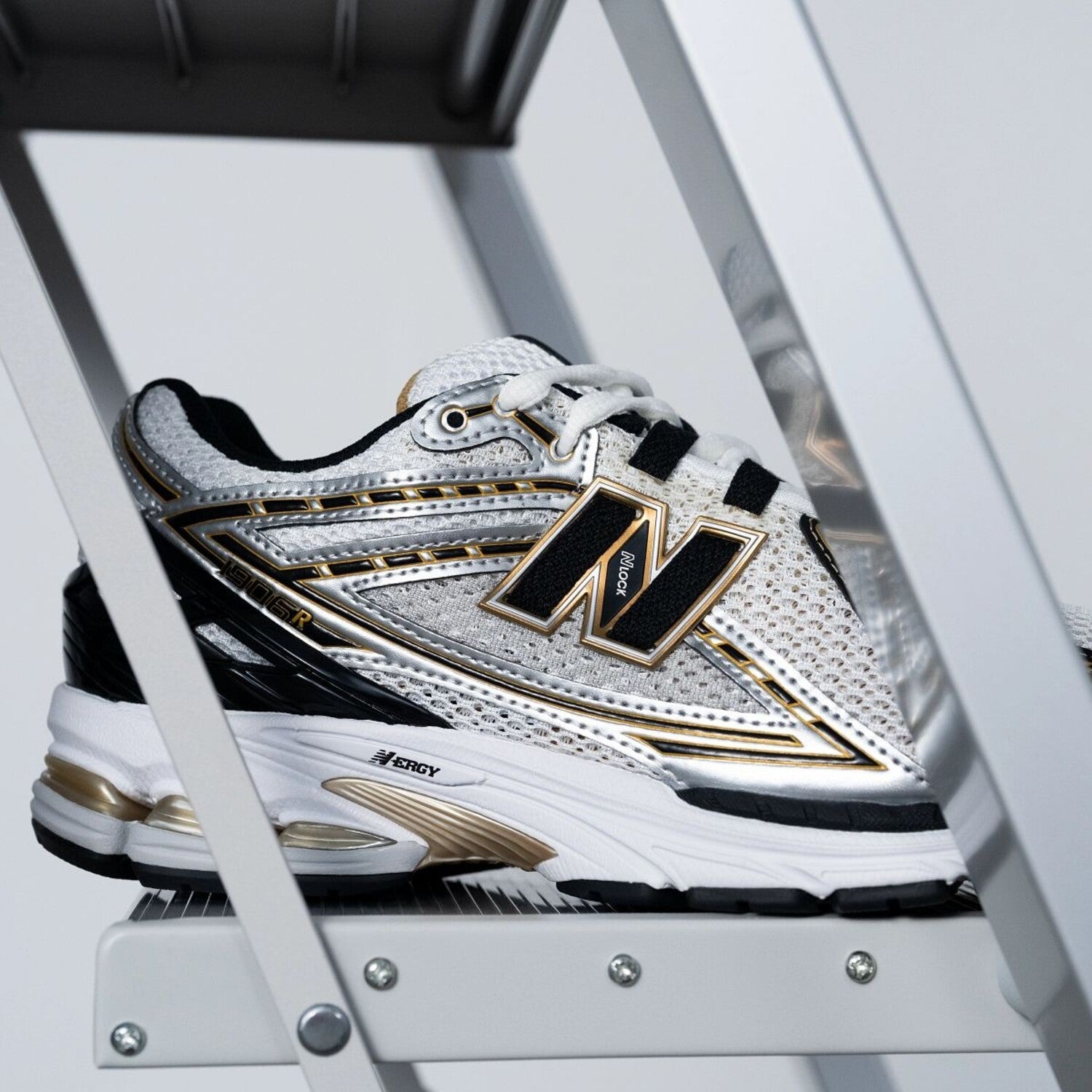 New Balance 1906R White Metallic Gold